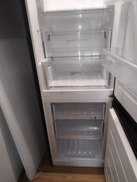 Combina frigorifica Whirlpool